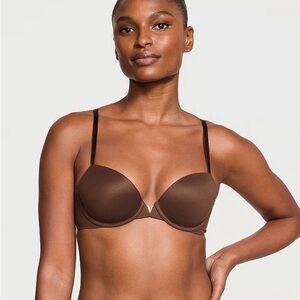 Victoria's Secret LOVE CLOUD
Smooth Lightly Lined Plunge Demi Bra 36C and 34D
